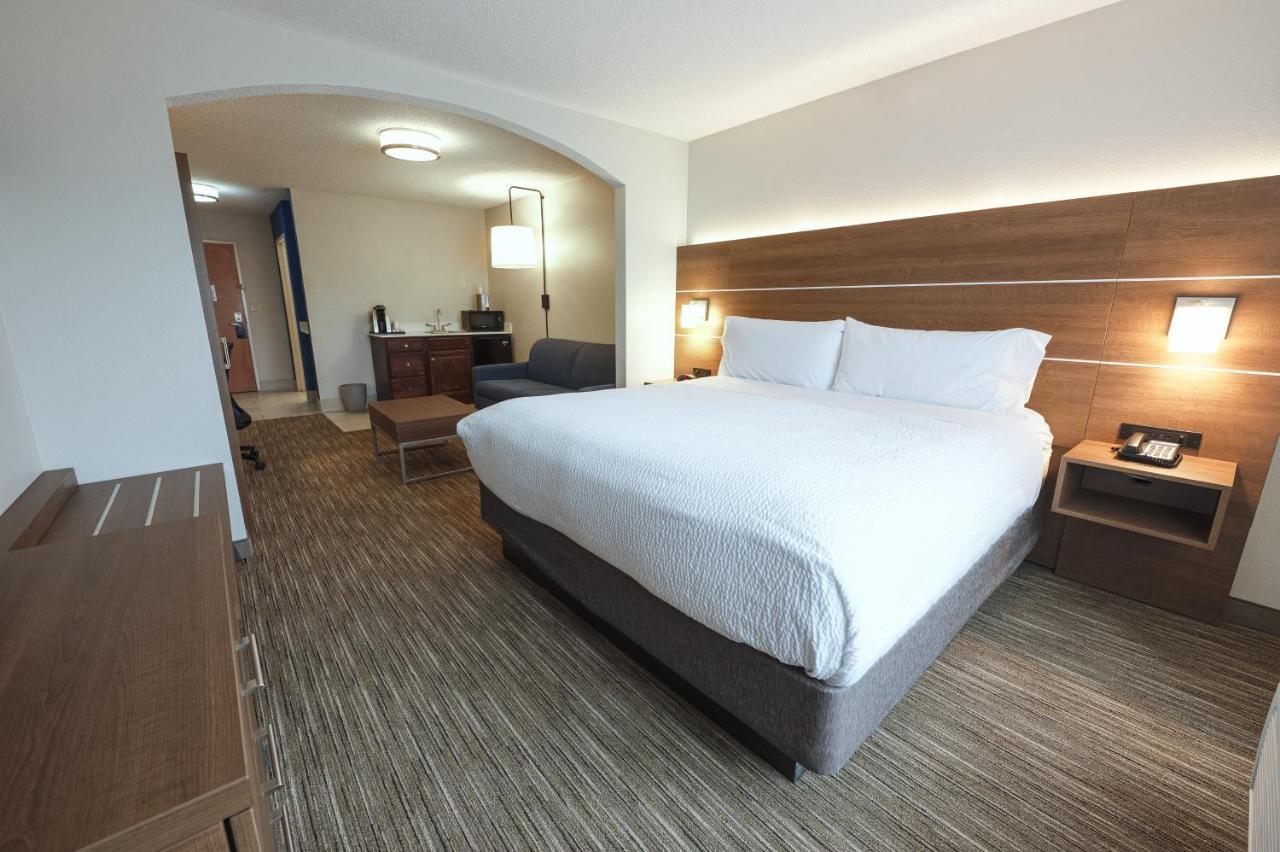 Holiday Inn Express Hotel & Suites Goshen By Ihg Exterior foto