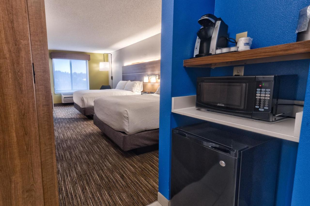 Holiday Inn Express Hotel & Suites Goshen By Ihg Exterior foto