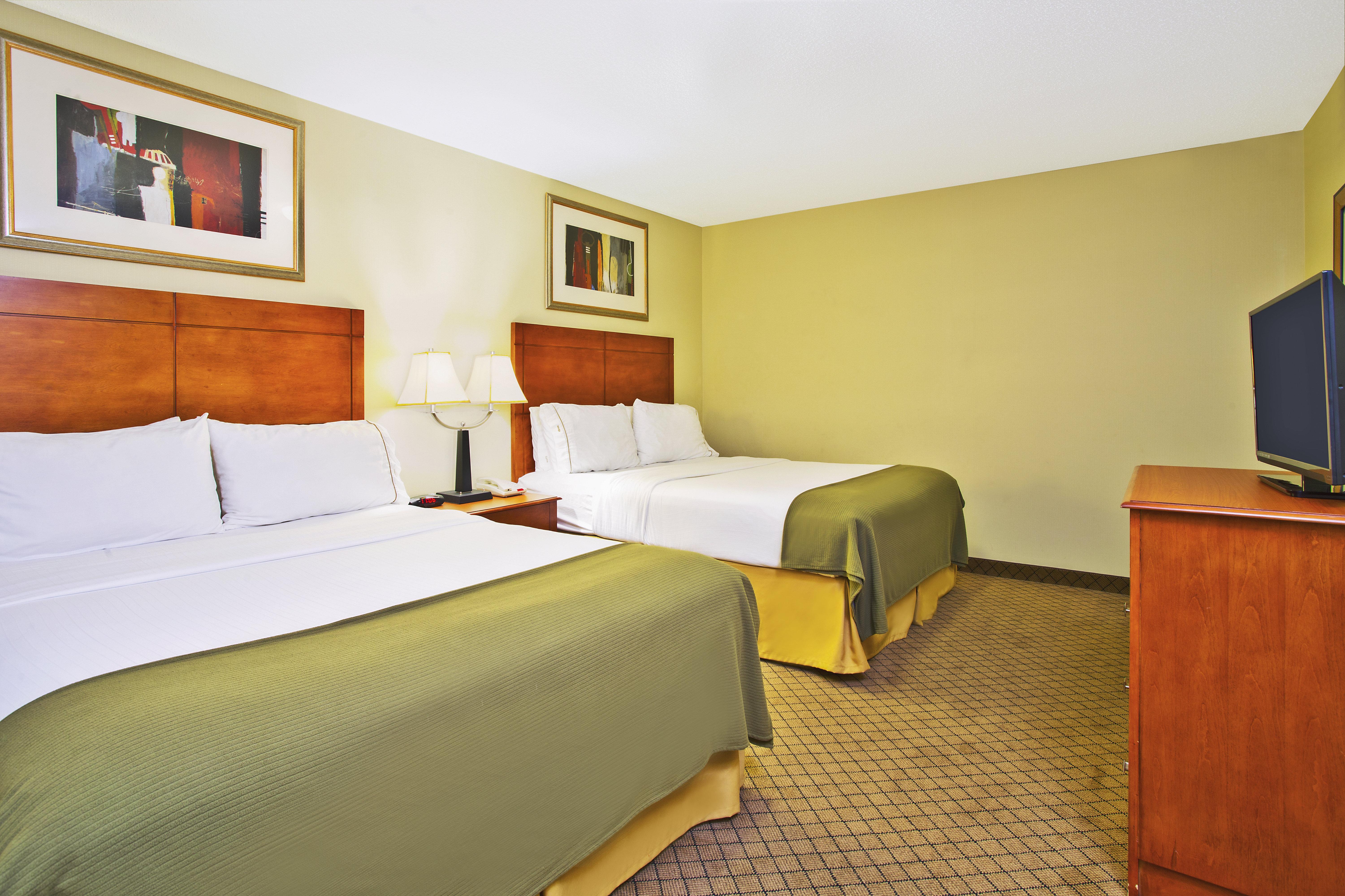 Holiday Inn Express Hotel & Suites Goshen By Ihg Exterior foto