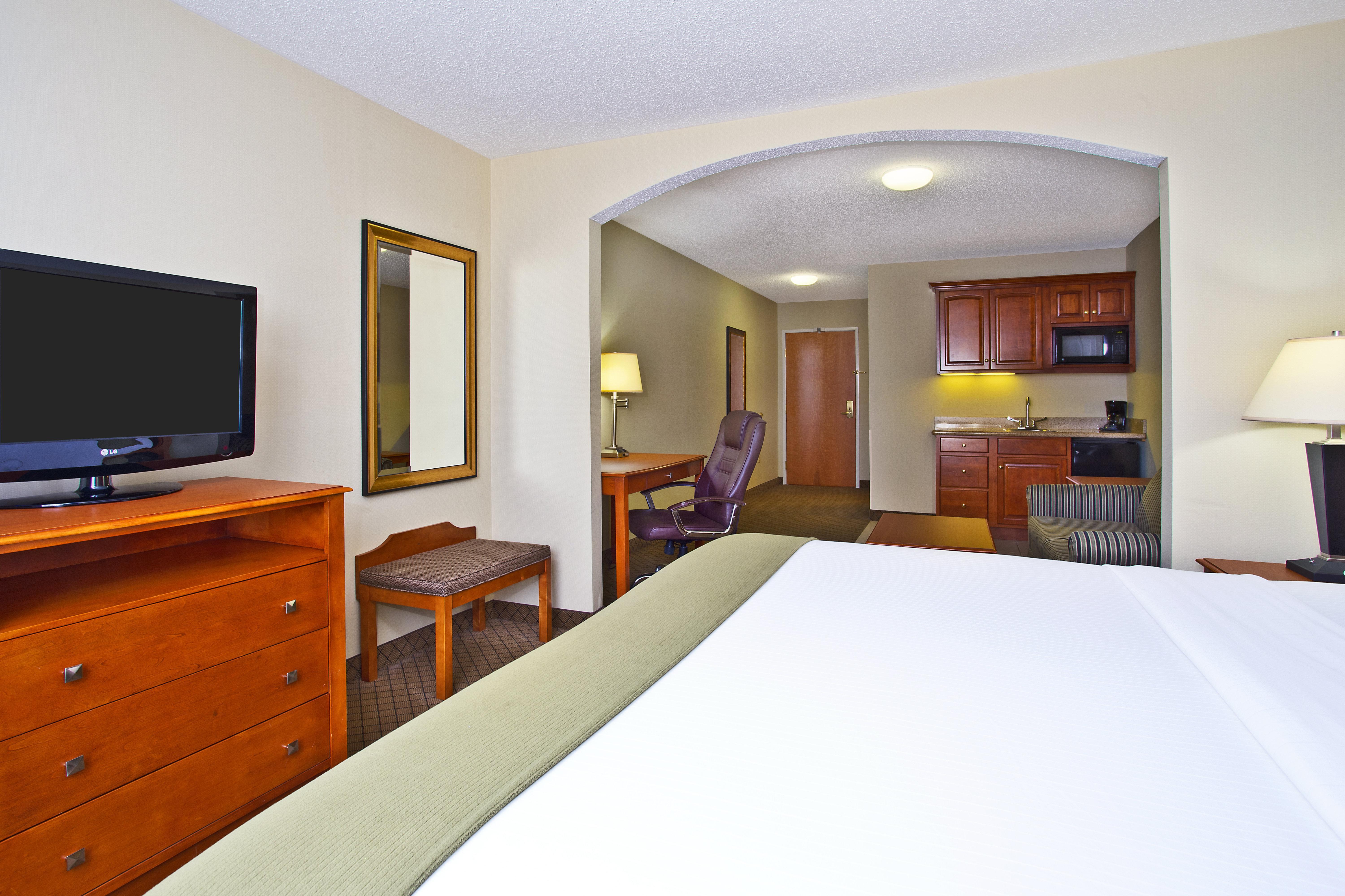 Holiday Inn Express Hotel & Suites Goshen By Ihg Exterior foto