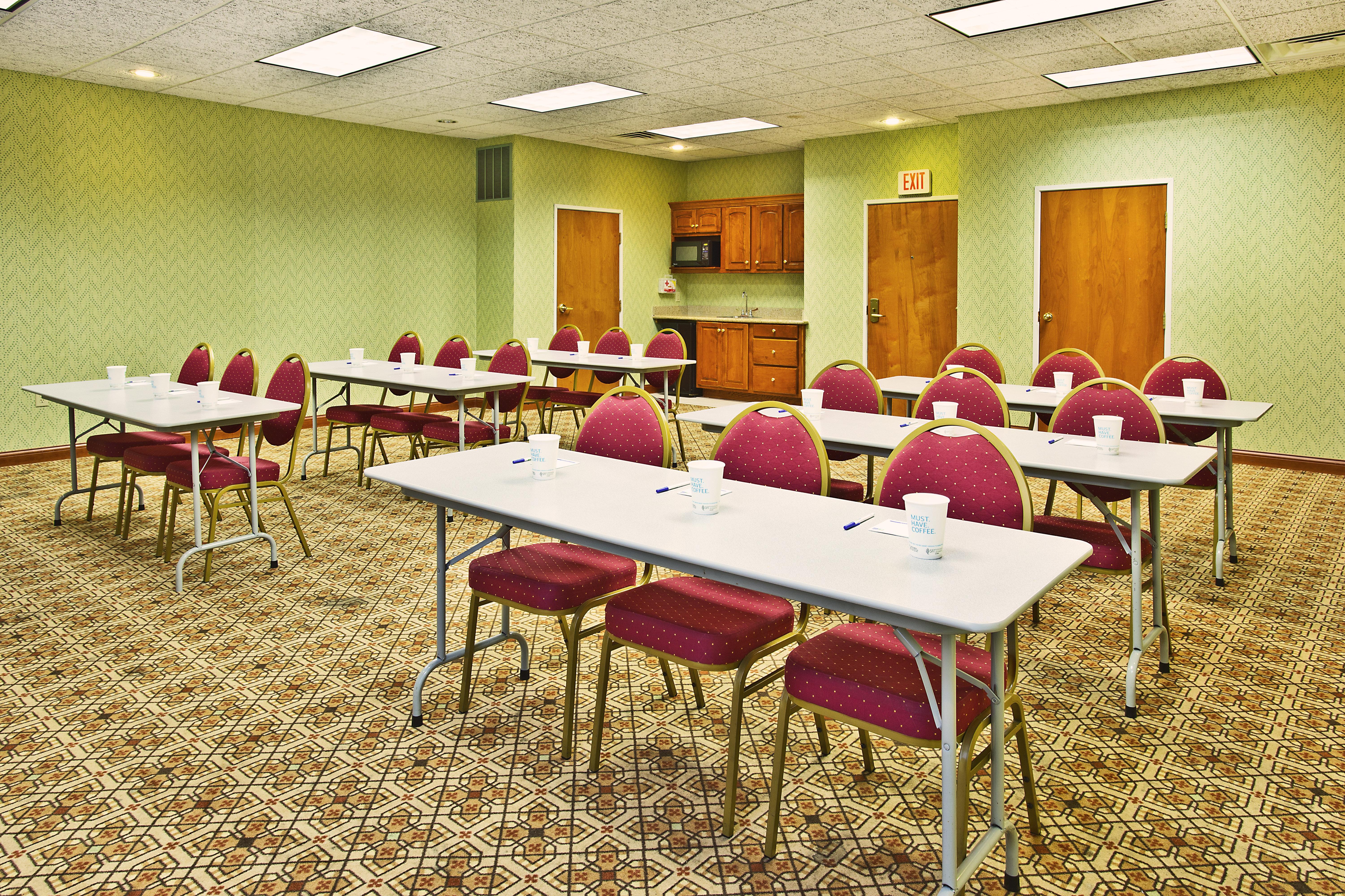 Holiday Inn Express Hotel & Suites Goshen By Ihg Exterior foto